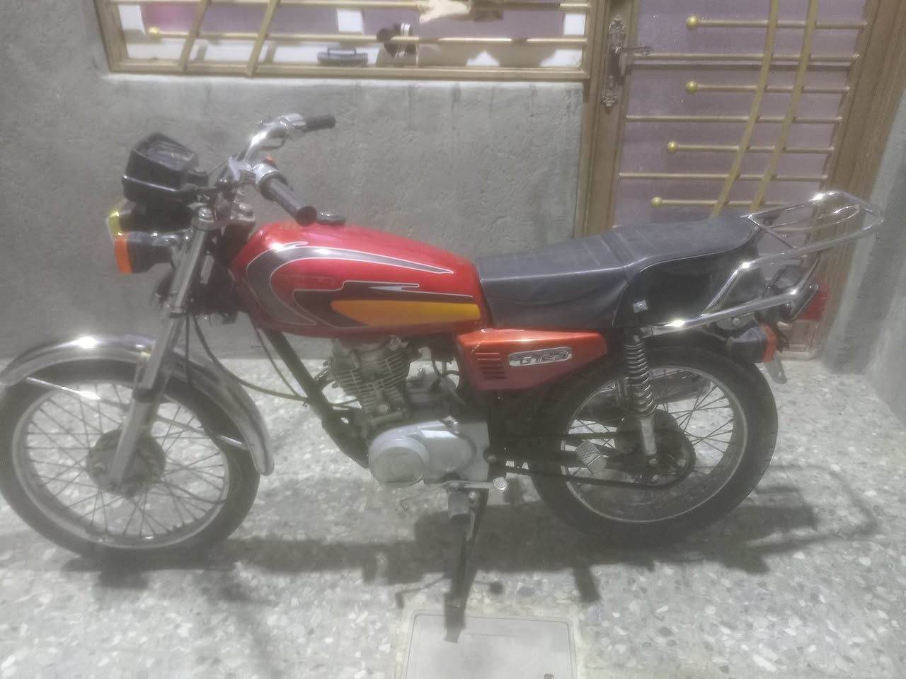 اربعه كير كلك موديل ٢٢ دراجه مكينه حلوه كهربئيات كلهه شغاله ماناقصهه شي دراجه نضيفه شلعه قويه السعر ٣٧٥ وبيهه مجال كربلااء *********** متواجد اتصال واتساب مازنجر علخط
