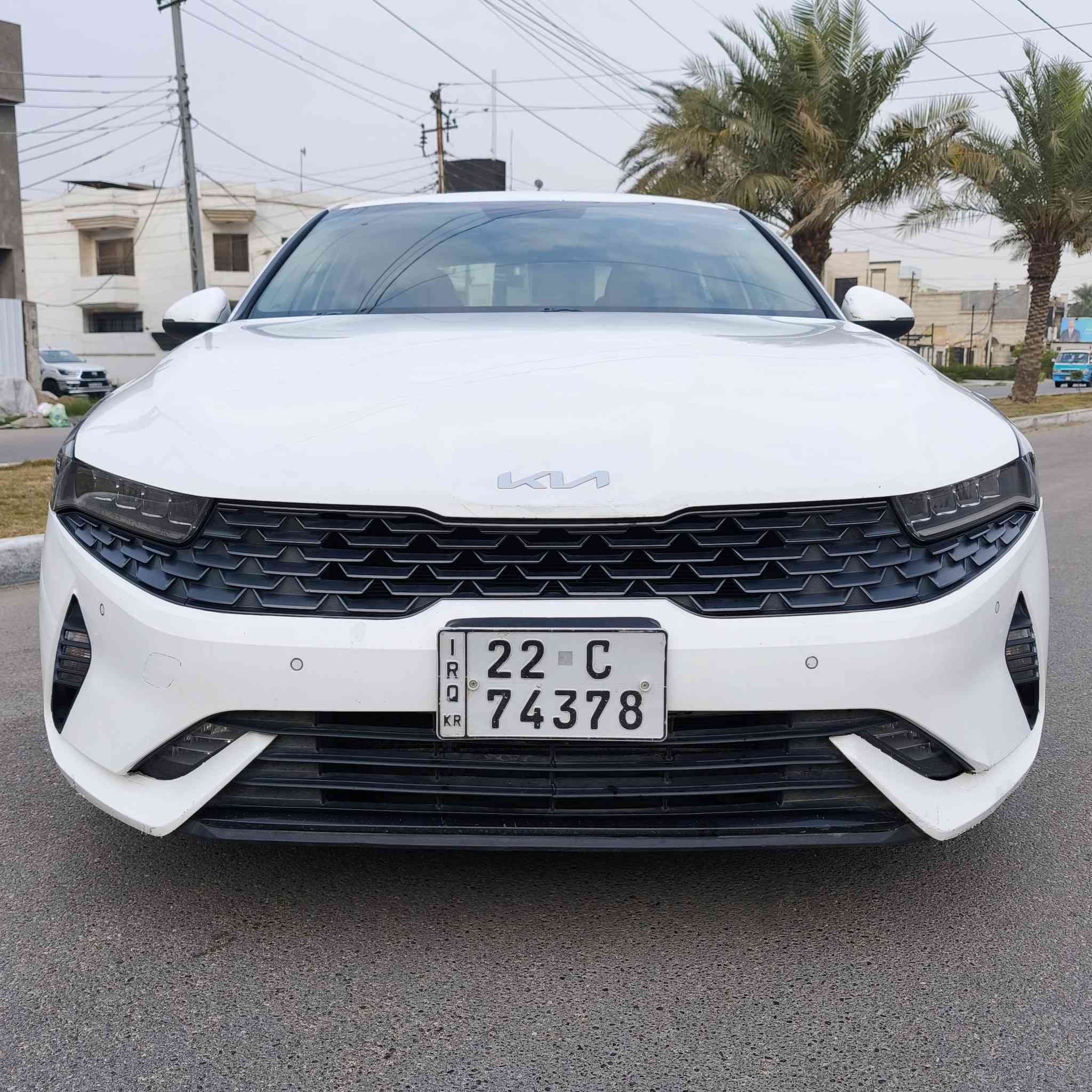 كي فايف خليجية 2022 فول عدا البانوراما
محرك 2000 دوش
رقم اربيل شرط التحويل
ماشيه 47 km

بصمـه تشغيـل + بصمـة ابـواب
ترحيـب عنـد الاقتـراب
صنـدوك ذكـي
كشنـات جلد 
كشـن كهرباء
حساسات اماميه وخلفيه
مري شفط + شاير مري
نظـام ABS
لايـت اربـع عدسـات 
لد نهاري
شاشـه كبيـره -كاميـرا دواره
ابـل كـار بلـي / اندرويـد اوتـو
كـروز سرعـه 
تحكـم ستيـرن 
تبريـد بيانو
اربـع مـودات قيادة

ملاحظة / بيها صبغ جاملغ وباب بسبب طخه بسيطه 

السعـر 183

*********** اتصـال فقـط

مكانـي/ بغـداد
