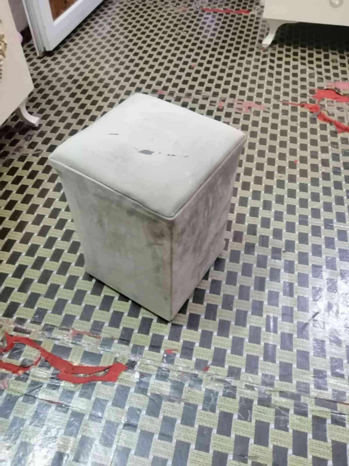 السلام عليكم غرفتين نوم تركيات مستخدمات ٣ اشهر كل غرفة تتكون من ٧ قطع سعر الغرفة ٧٥٠ الف مكاني بغداد/المدائن اي استفسار المراسلة ع هذا الرقم بي واتساب ***********
