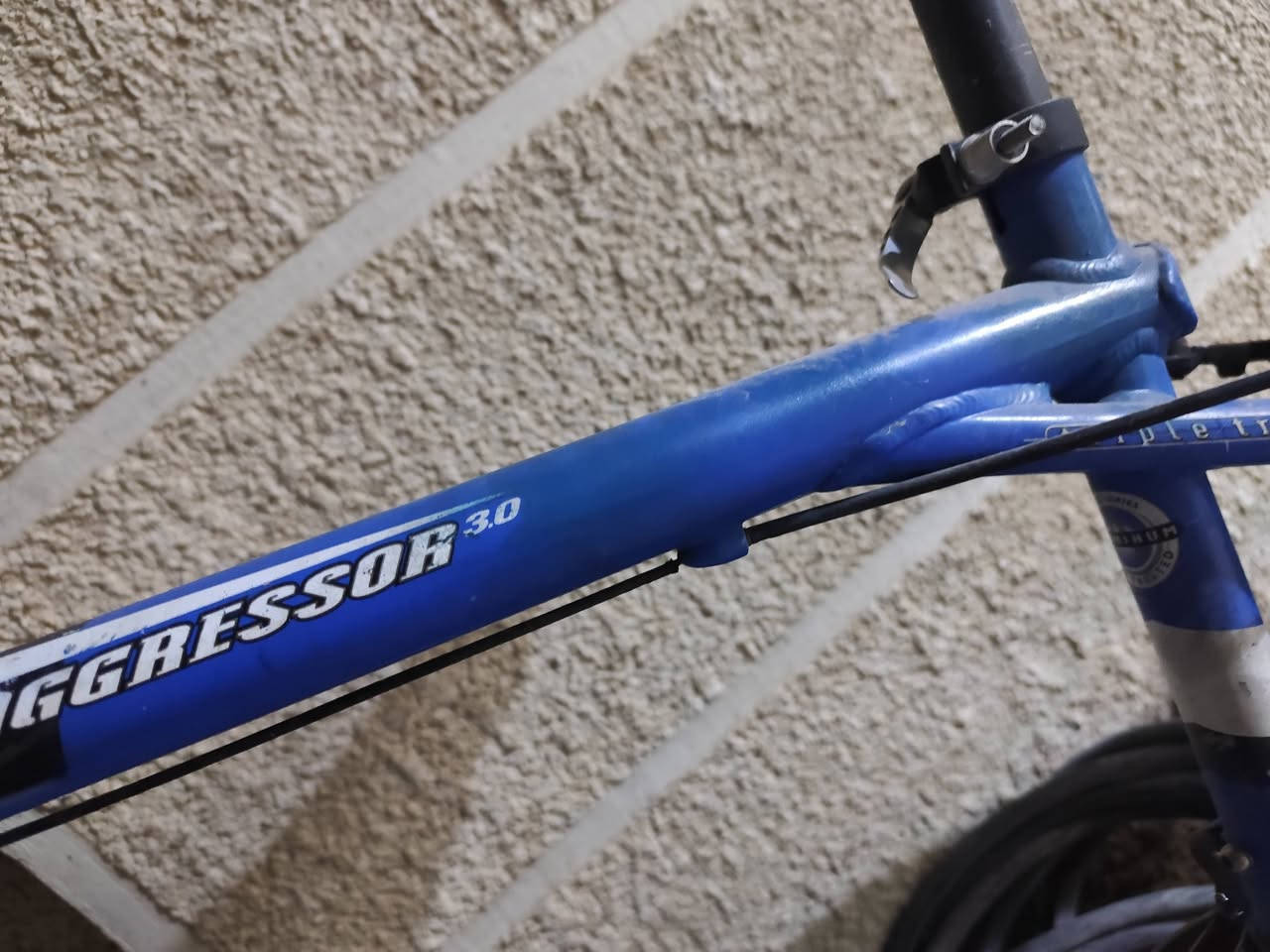 السلام عليكم بيع مستعجل بايسكل GTRاصلي امريكي مواصفات موديل 
GT Aggressor3.0

ماركة GT الأصلية 

موديلAggressor3.0

كير وناقل سرع من شركه Shimano.المروفه

شوك أمامي سستم.

جاهز للاستخدام وحالته جيد جدا 

البايسكل كلشي بي شغال فقط ناقصه سرج 

بريك شغال 

كير شغال كامل 

وعليه تراب لان متروك

دبل شغال كامل
حجم 26

السعر ٧٠ وبي مجال للشرايه مكاني بغداد نفق الشرطه للتواصل ***********
