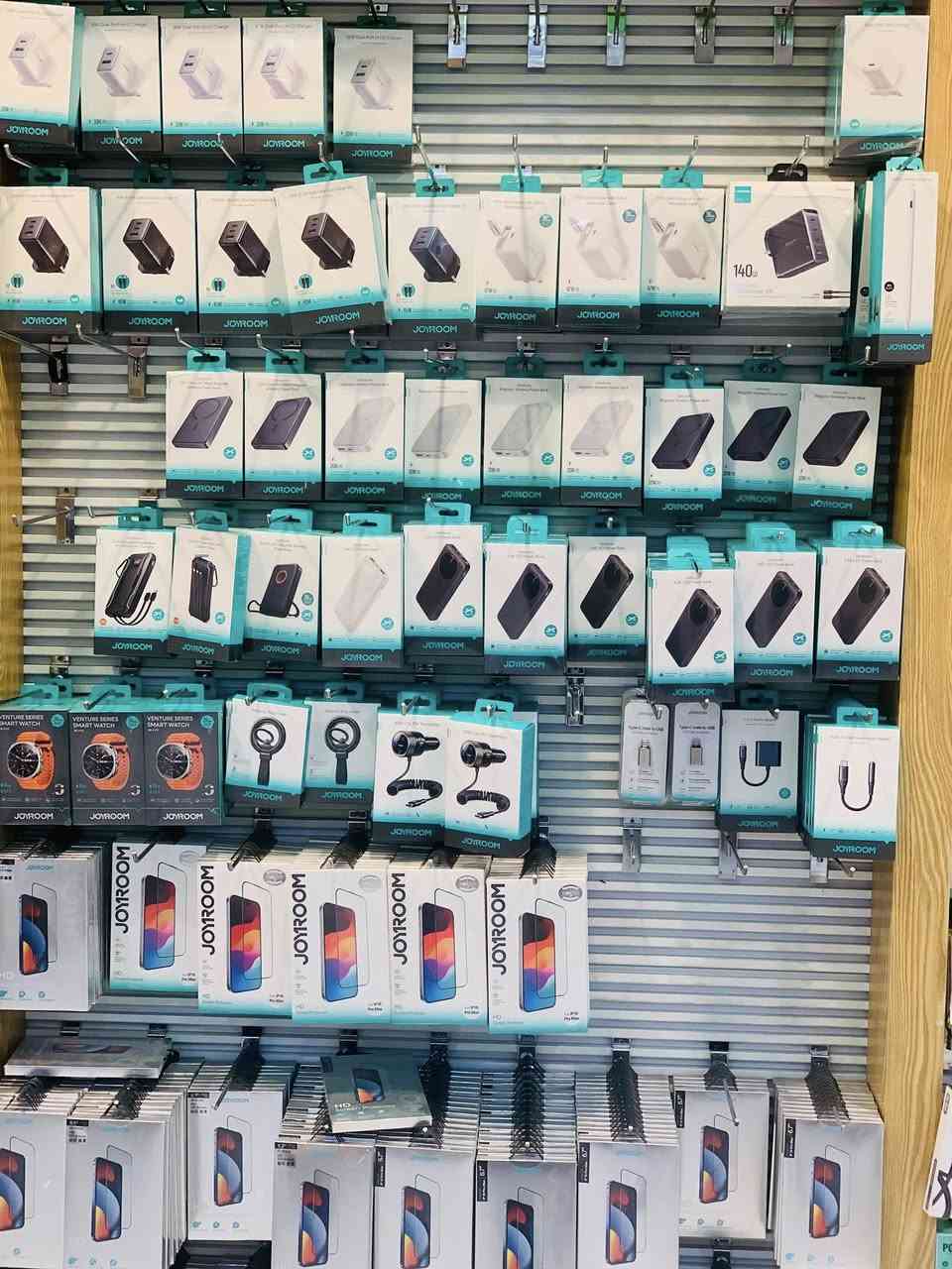 � إعلان خاص لأصحاب محلات الموبايل والإكسسوارات 📱🔌
إذا عندك محل موبايلات أو إكسسوارات وتبحث عن:

✅ أسعار جملة منافسة

✅ عروض مستمرة ومميزة

✅ توصيل سريع لحد باب المحل

✅ بضاعة أصلية ومضمونة

🔥 الحل موجود عند شركة فورتبيل 🔥

📍 العنوان: كركوك – شارع الجمهورية – عمارة عشتار

🚚 نوصل طلبك لحد باب المحل بكل سهولة وسرعة

للاستفسار والطلبات راسلنا على الخاص أو اتصل بينا الآن 

*********** /انس حسين 📞

شركة فورتبيل… شريكك الأفضل للنجاح 🤝✨
