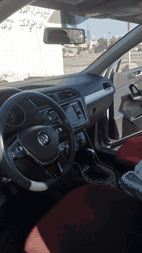 ڤوكس واكن تيكوان موديل 2019سنويه جديده الى2031وهزه وبراد جديد سبعه راكب السياره جديد وضع الشركه مكان السياره كركوك ضررها ربع جامرلغ السكن صبغ مع البنيد اي استفسار اتصل على ***********بيه واتساب اوعلى ***********
