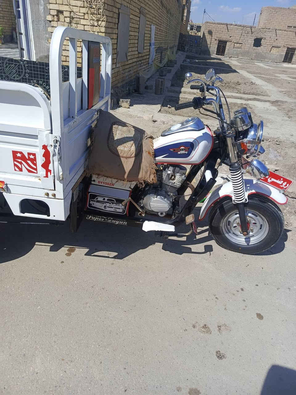 السلام عليكم ستوته للبيع موديل 18 تعمير 26 المكينه 25 مفتوح ابوشه وبستن ستوته نظيفهل كلش السعر 1750 وبيها مجال قليل مكاني سوق الشيوخ كرمه بني سعيد رقم التلفون ***********
