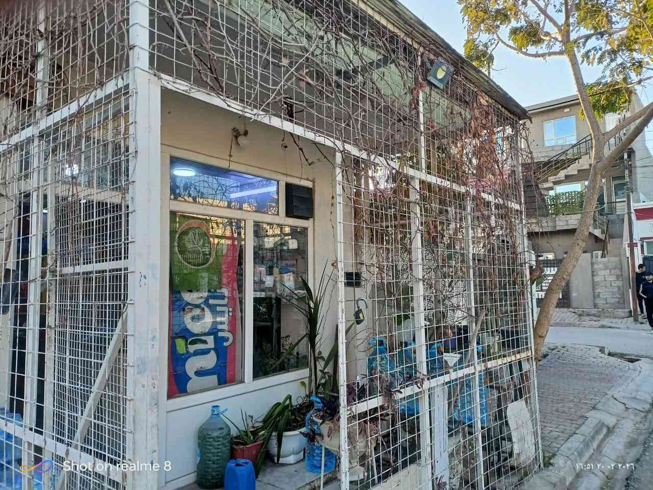 ✨مكتب نادر اختيارلو للعقار ✨
إعلان رقم(55)✨
🏡دار للبيع طابقين ركن مع المحل
__________________________ 
المساحة200 م 📏
الواجهة 10 م📏
العمق 20 م📏
__________________________ 
محتويات البيت 🏡 
طابق الأول 
غرفتين 🛌 
استقبال و هول 
مع صحيات 
مطبخ 
______________
طابق الثاني 
ثلاث غرف نوم 🛌 
مع مطبخ و صحيات _________________________
📍العنوان البيت: كركوك حي الإسراء قريب شركة طارق. 
__________________________ 
📍العنوان المكتب:كركوك طريق بغداد حي المعلمين.
__________________________ 
اللإستفسار اكثر :اتصال على الأرقام التالية 
***********☎️
***********☎️
*نستقبل جميع عروضاتكم السكنيه و التجارية في جميع مناطق كركوك .
