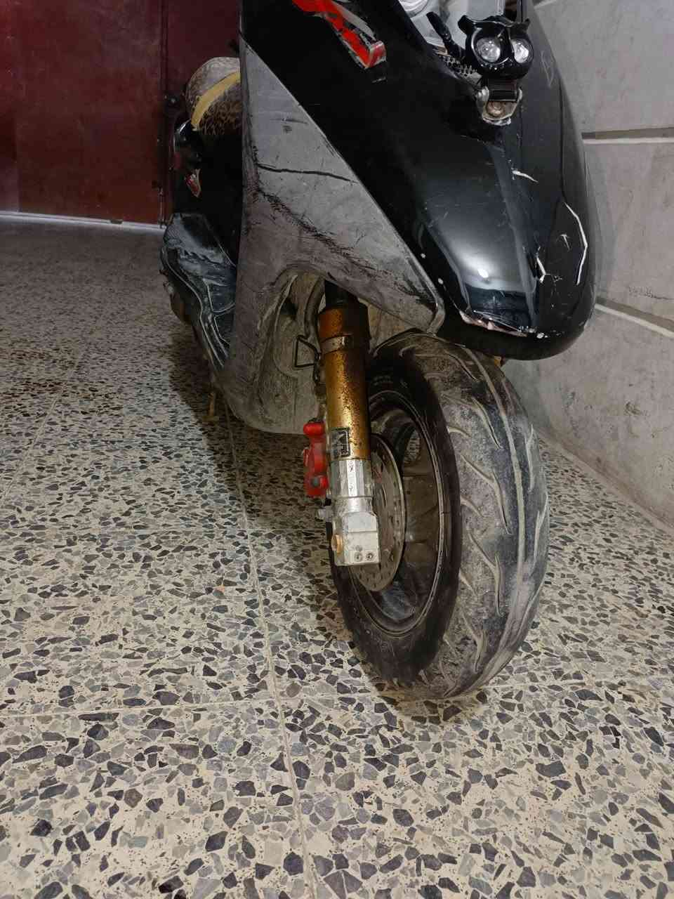 السلام عليكم دراجه ابريز للبيع محرك ما مفتوح جوزه أشكل الدراجه مثل متشوف كدامك الباقي   مكفول الدبل المامي رياضي اصلي السعر 500 بيه مجال 
***********
