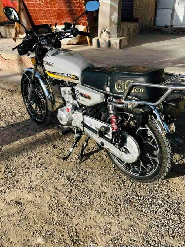 سلام عليكم شباب موطور ايراني موديل 2024 نضيف موطور خير من الله كلشي شغال كهربايات كله شغاله سعر 650 بي مجال الطيبين مكان ديالى شهربان نتصال عله هاذه رقم مامتواجد عله فيس ***********
