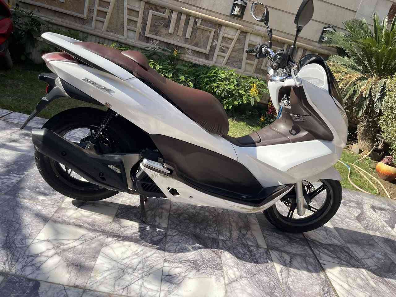 جيل اول bcx كامله اي نقص مابيهه رمبه الدراجه نضافه ١٠٠/١٠٠معدل  داخل مختلف مواصفات خير من الله اوراق كامله مكاني بغداد ساحه مظفر السعر مليون و٤٥٠ شراي اتصل ***********
