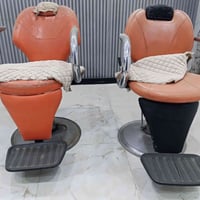 كراسي حلاقه نضيفات للبيع جكاتهن شغاله للستفسار 07702834886