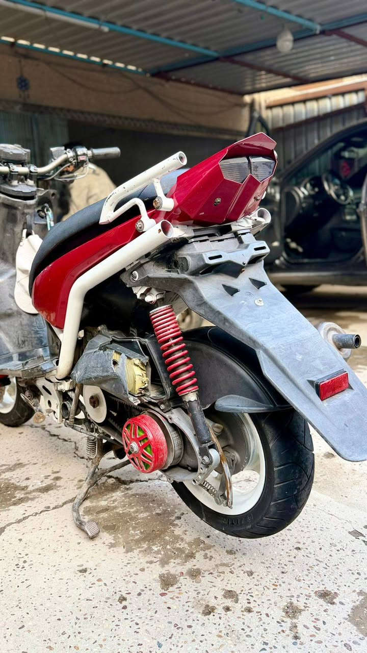 سلام عليكم دراجة جبلي للبيع دراجة حلوه ومرتبه مكينه خرسه صالنصه رياضي كلجات رياضي السعر خاص او *********** عنوان بغداد الزعفرانيه
