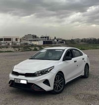 كيا فورتي  GT-Line 2022 سلام عليكم سيارة موديل 2022  لون ابيض   مرقم ا...