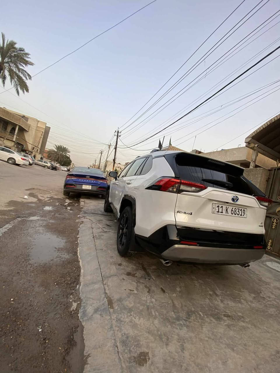 السلام عليكم رافور للبيع   
2024 هايبرد صور حادث كما توضح صورة لون أبيض صدفي محرك 2500 أرقم ***********
