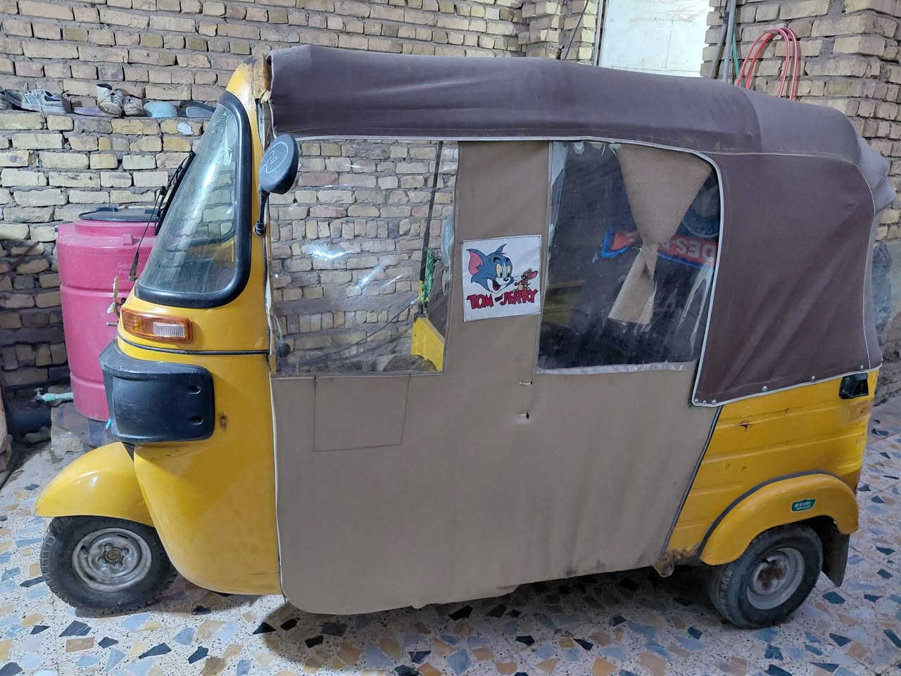 السلام عليكم تكتك 19 للبيع اوراق سيد خلدون سعر 4800 وبيها مجال اتصال ***********
