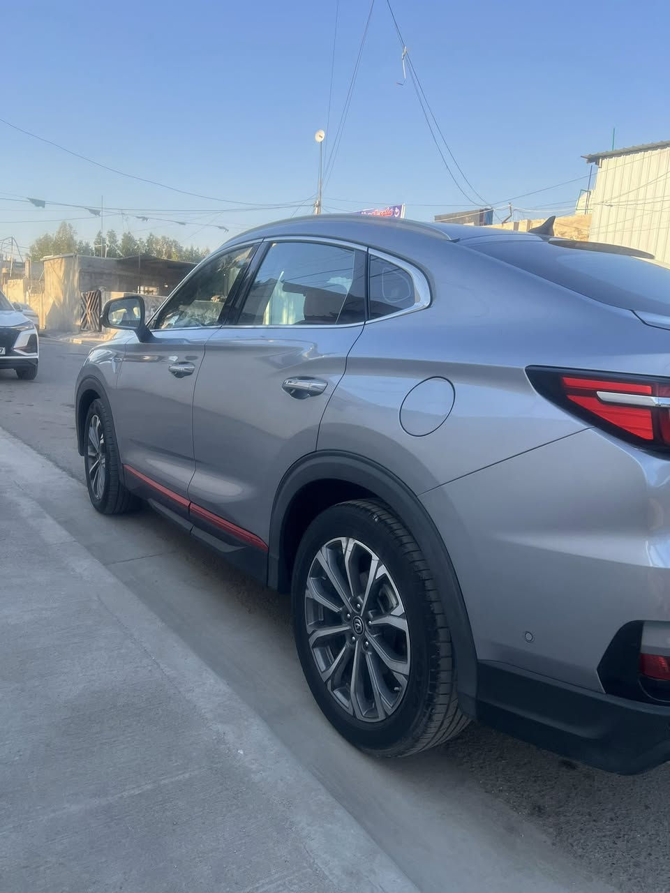 السلام عليكم
شانجان سي اس85 فول مواصفات 1/1 للبيع او مراوس حسب القناعة
موديل 2023 
ماشية23 الف كيلو
محرك حجم 2.0 توربو يعمل بالبانزين العادي 
كير 8 نمر AT

4 انظمة قيادة (ايكو-نورمال-سبورت-انفيدڤل)

المواصفات :
فتحة سقف بانوراما 
بصمة تشغيل 
بصمتين ابواب 
صندوق بصمة + كهرباء 
مري كهرباء وقلابه عند الرجوع للخلف 
ليد  ترحيب شعار سي اس 75 ضوئي مع المرايا 
كاميرات محيطية 
داش كام بذاكرة 64 گيگا 
تشغيل عن بعد
ركن ذاتي عن طريق البصمة 
تقديم السياره وترجيعها عن بعد عن طريق البصمة 
تبريد منفصل وقطعتين امامي وخلفي 
شاشة دجتال متصله 
ليدات محيطية بالداخل متغيرة الألوان عن طريق الشاشة 
فول سستم ايرباك 
حساسات امامية 
حساسات خلفية 
رادار امامي وجانبي وخلفي  
كشنات جلد + كهرباء + تبريد مقاعد 
كشن السائق خزن ميموري 3 وضعيات
ليدات زنون 
ليد خلفي 
قيادة ذاتية 
نظام نزول منحدرات 
نظام الحفاظ على المسار 
اطفاء ذاتي عند الوقوف 
اوتو هولد

ملاحظة بيها فقط الرادار الأمامي نقص 

رقم اربيل  ب اسمي 
كفالة عامة السياره بدون صبغ بدون تبديل بعدها بوضع الشركة 

السعر170$ وبيها مجال 

***********

العنوان بغداد /الكرخ
