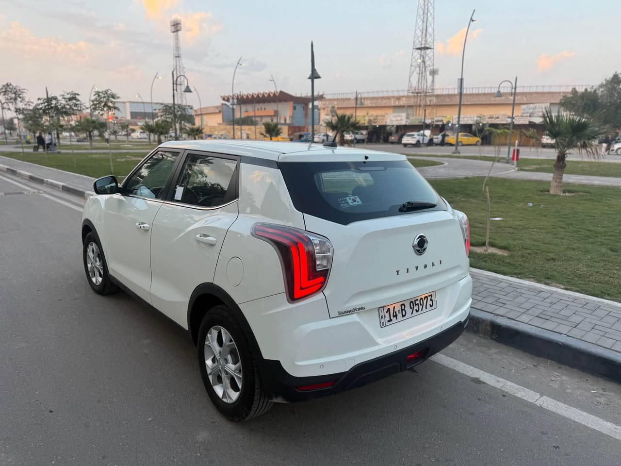 سلام عليكم للبيع سانك يونك تيفولي كوري مديل 2022 كفاله من الضربه ولصبغ ولتبديل ولبارد سياره جديده على وضع الشركة مكينه كير حداده شرط فول موصفات بصمه شاشه كامره بصمات ابوياب شكنات جلد كهرباء فول على الأخير السعر 120 

البصرة المعقل
***********-***********
الاتصال هاتفيًا البصرة, العراق
