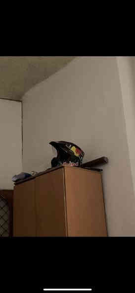 سلام عليكم
خوذة اصلية اخذتهة ب 175$ من الامزون 
مستعجل ع بيعتها ب 100 الف
الجنطه والكارتونة وغراضهة ضايعات
مكاني بغداد ***********
