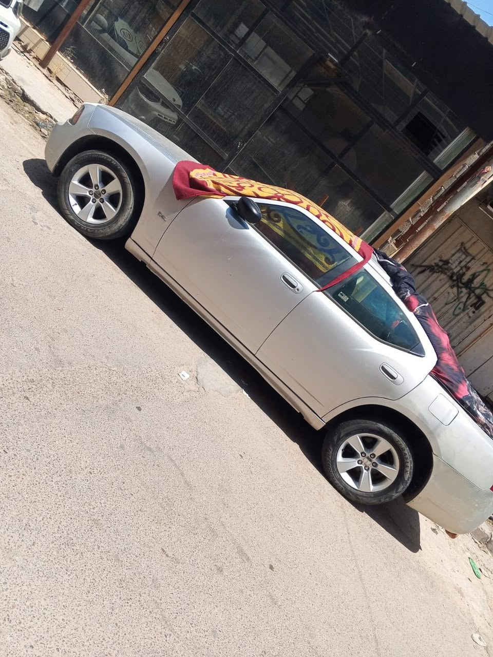 جارجر 2007جديده اكلين وارد كندي ماشيه 49الف حقيقي سياره كلشي ما مبدل بيهه مكينه وكير خير من الله بدون رقم معاملته كامله كمرك مدفوع وقرصه كامل  عليك بس ترقم اكفلك السياره من كلشي السعر 100 رقم الهاتف ***********
