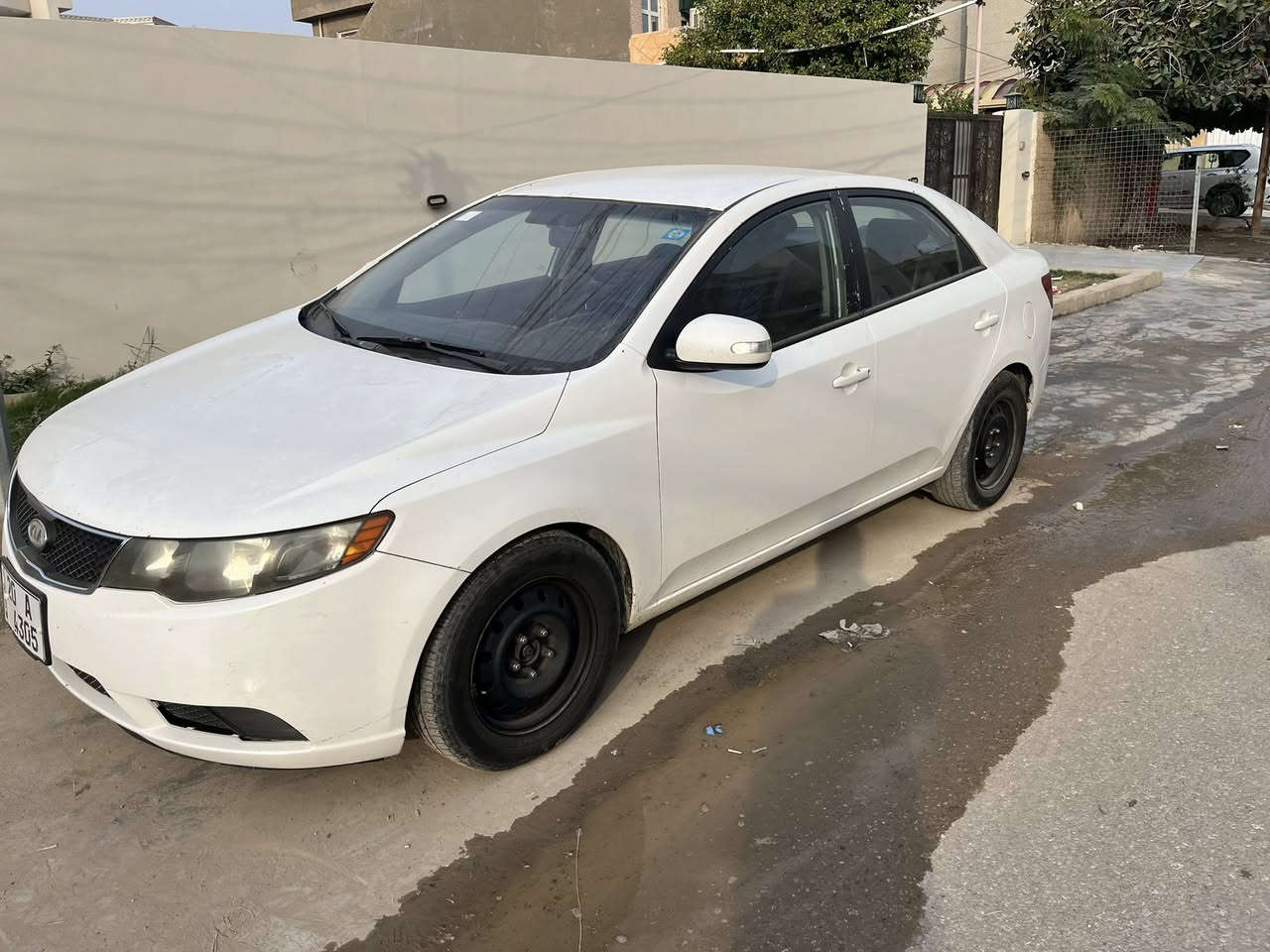 سلام عليكم
كيا فورتي 2010 للبيع 

السيارة كير ومحرك كفاله
 
تخم تاير جديد 

بيها اقل الحزام ابيع حزام 

محرك 2400 (دوش المرغوب ) 

منضومه غاز 

السياره بسمي سنويه جديده هزه كامله 

تحويل ثاني يوم 

مكاني ديالى بعقوبة 

السعر 90 

غير متواجد ع الفيس 

***********
