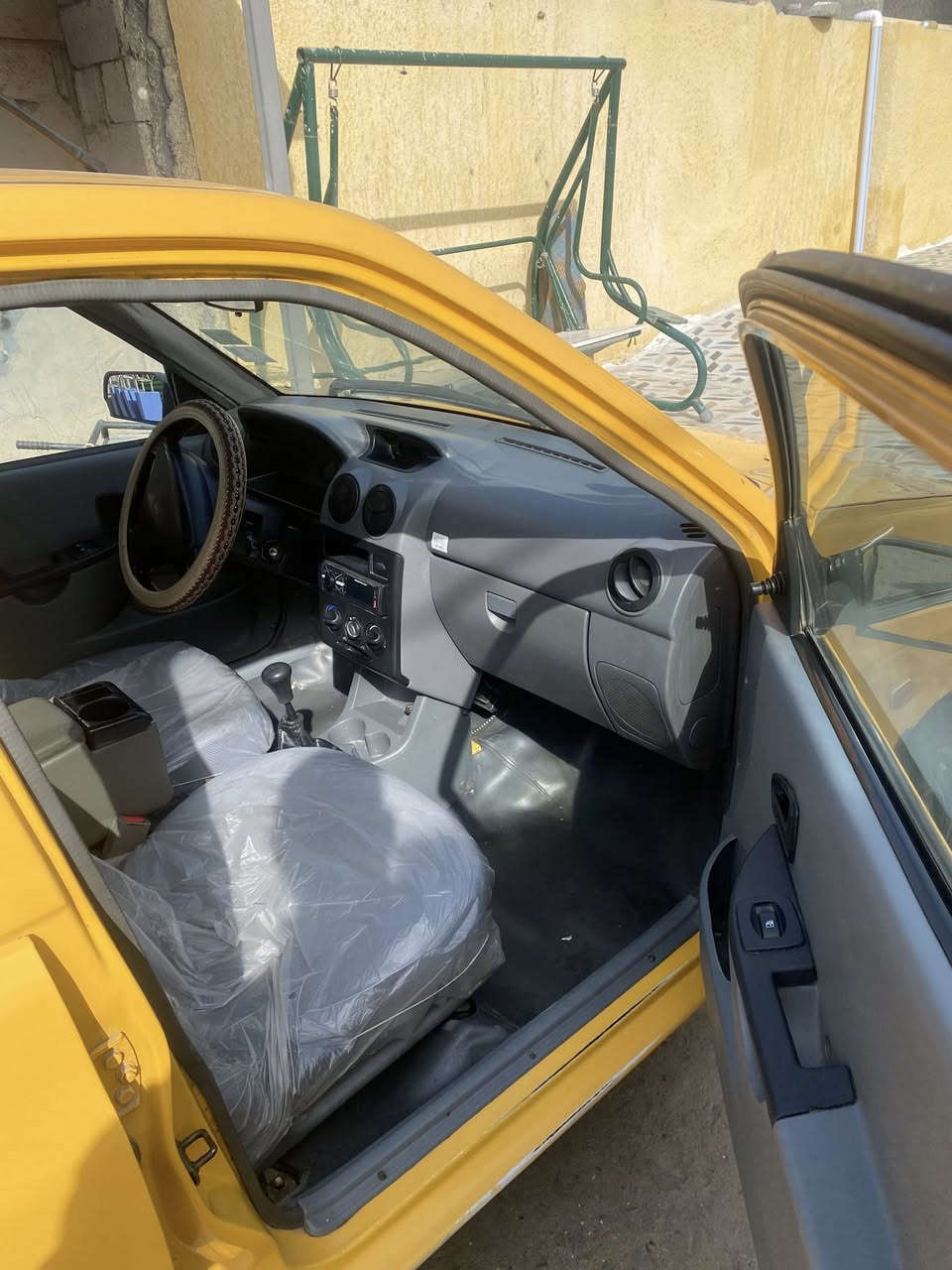 سلام وعليكم سايبه البيع موديل 17سياره جديده مكفوله كير تبريد صدر تاير كله جديد شرط التحويل سعر 42وبيها مجال عنون بغداد نتصل ودلل ***********
