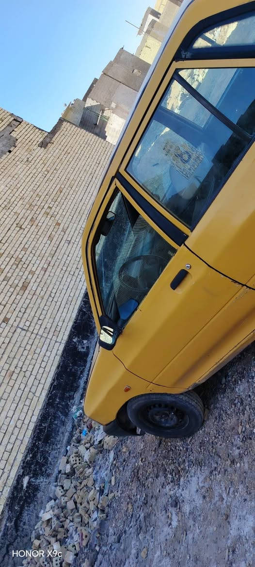 سلام عليكم سايبه للبيع مكينه وكير جاهزات حداديه باور مشط جدد تخم تاير السعر 12 ورقه وبيها مجال للطيبين مكان كربلاء 
***********
***********
