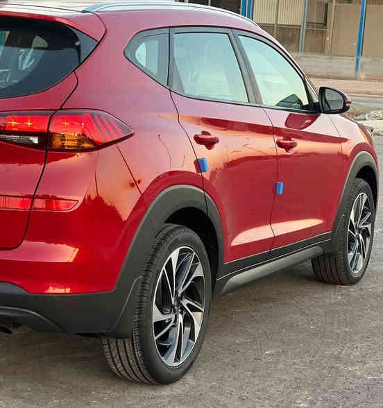 السلام عليكم 
توسان 2019 خليجي عل شرط بوضع ( الزيرو ) 
السياره كفاله عامه من كولشي ماشيه 34 الف 
عل ايده شخص فقط يعني جديده لوك السياره مامتعوبه 
المواصفات 
ويل 19 
سايد بريك رجل 
تحكمات استيرن 
شاشه اصليه
كامره خلفيه 
محرك 2000 دوش
دبل لد امامي 
مري شفط وترحيب 
نضام تزحلق 
مخارج اواكس 
دشبول شاشه 
نضام ايكو 
رقم اربيل بسمي سنويه وهزه لل 2030 جديد كله 
مكان السياره بغداد 
رقمي ***********
