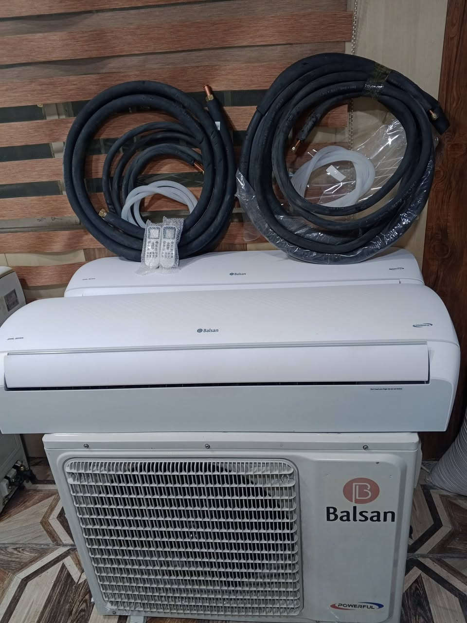 سبالت جداري ثنين طن نوع البلسان شركة توسوت على وضع الشركه مكفولات كفاله عامه من اي تصليح تبريد ثلج حار بارد ماطور بلادي غاز مقفول كاملات مع كل ملحقاته سعر الواحد 450 المكان غزاليه نهاية شارع المركز انتصال او واتساب ***********
