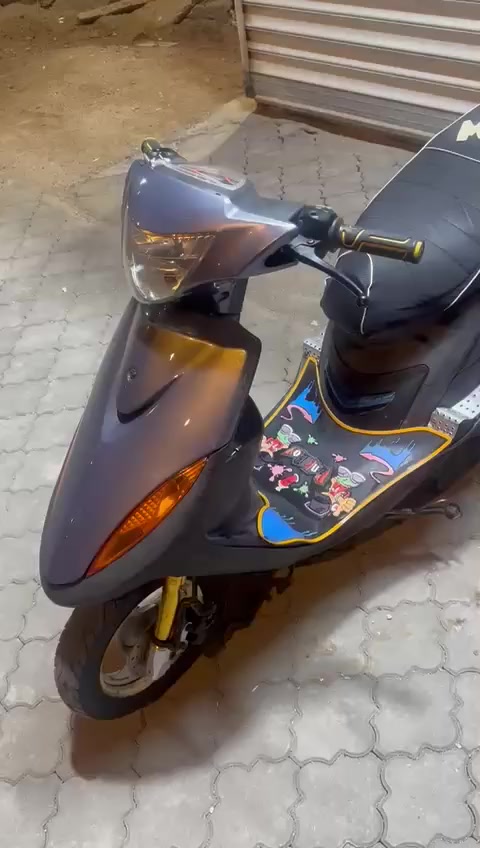 السلام عليكم اخوان مكلف بلنشر دراجه ماكس عدله 120
الدراجه مبوشه 55 كلهه شغاله ماعده السلف يرادله باتري
مكينه ناعمه لاتنقص ولاتبخر الدراجه خير من الله السعر 700وبيها مجال ***********
