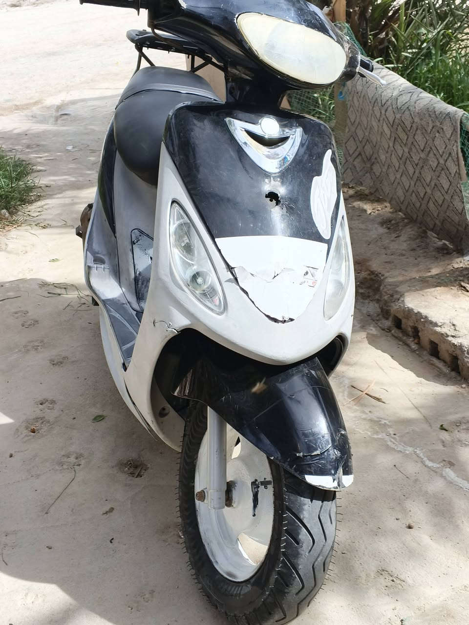 سلام عليكم دراجه ماكس منغولي نضيفه هندر سلف كله شغال مفتوحه بس ولفات السعر 425 الشراي يتصل ***********
