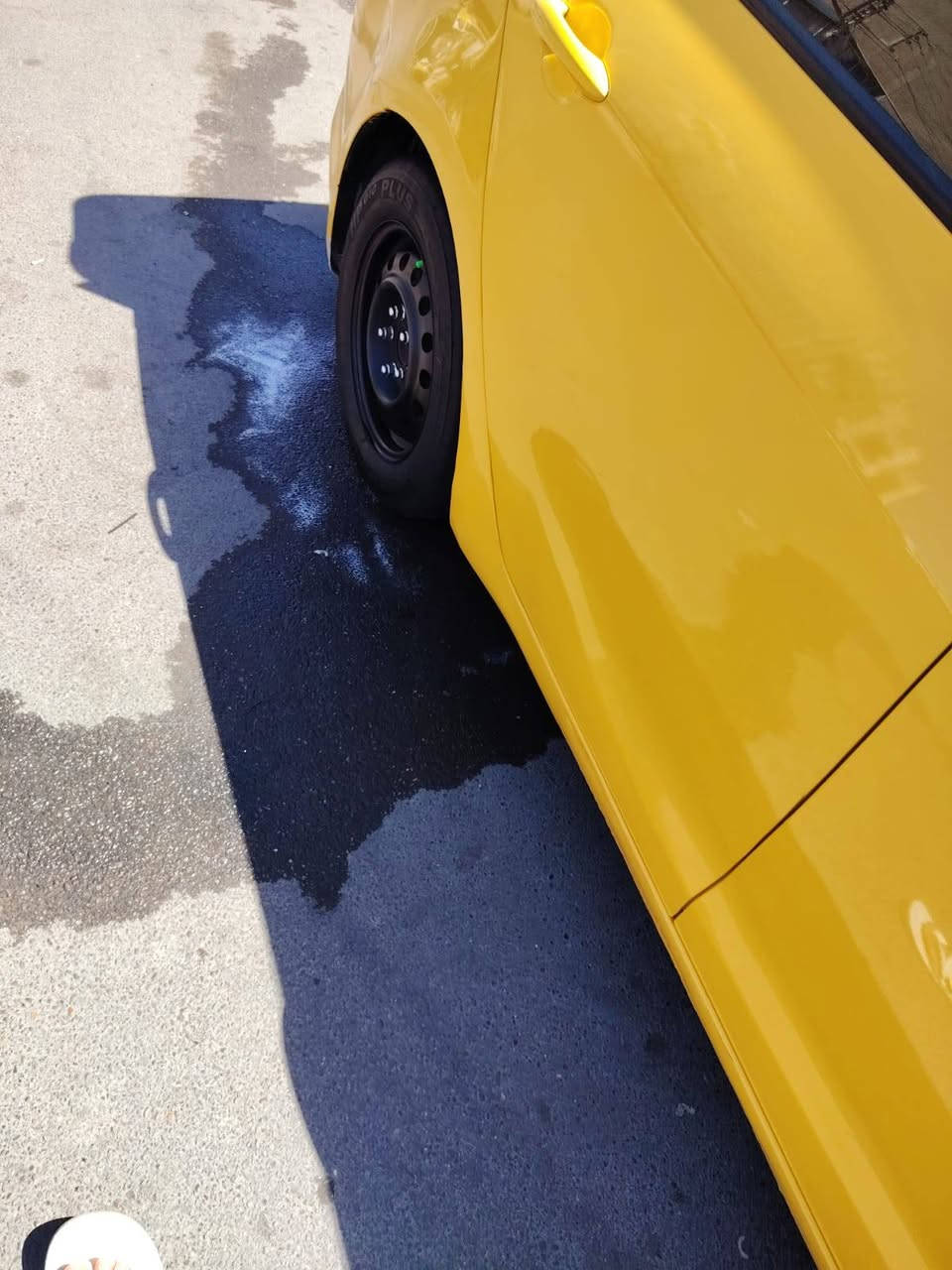 السلام عليكم
كيا فورتي ٢٠١٨ كير مكينه كفاله عامه
السيارة حادثها صندوك مثل ما موضح بالصورة 
الحوض 4 اصابع 
السيارة ليبل واحد عده البنيد
وكعت حديدة ع البنيد وبدلته 
السيارة صدر امامي جديد كله
السيارة بأسمي ومصفره هيئة وغرامة
ماشية ١٠٩
مكانها بغداد الشعب قرب سوك شلال
سعرها 115
ما متواجد ع فيس 

***********
واتس اب موجود
