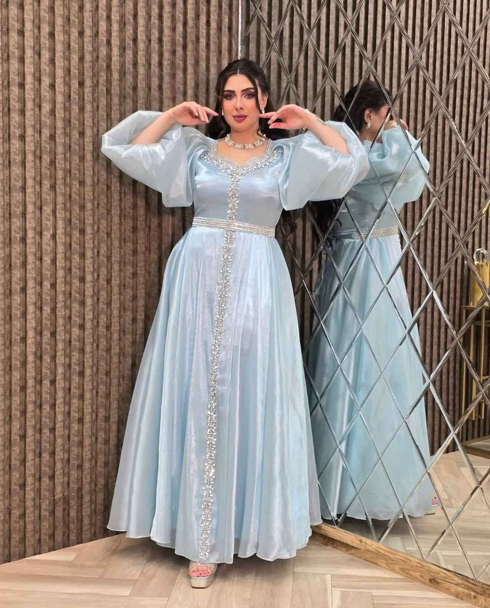 هلو بنات عندي هذا القفطان لون سمائي قياس xl يلبس وزن لحد ٨٥ وطول اكثر من ١٦٠ اخذته ب٢٠٠ الف واريد ب١٠٠ الف وتوصيل مجاني


**إذا كنت صاحب هذا الإعلان وتريد حذفه لأي سبب، رجاءا أرسل رسالة إلى الدعم الفني**
