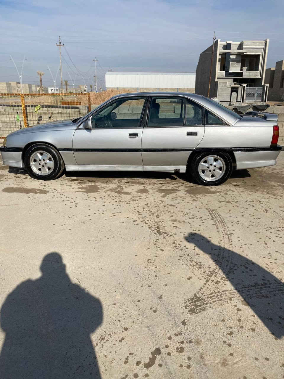 السلام عليكم اوبل اوميكا ٣٠٠٠ كير ومحرك بطه ٢٥٠٠ كير اوتماتيك تبريد شغال مصبوغه عام جماليه مكانهه تكريت السنويه منتهيه قبل كم شهر السعر ٤٥ ***********
