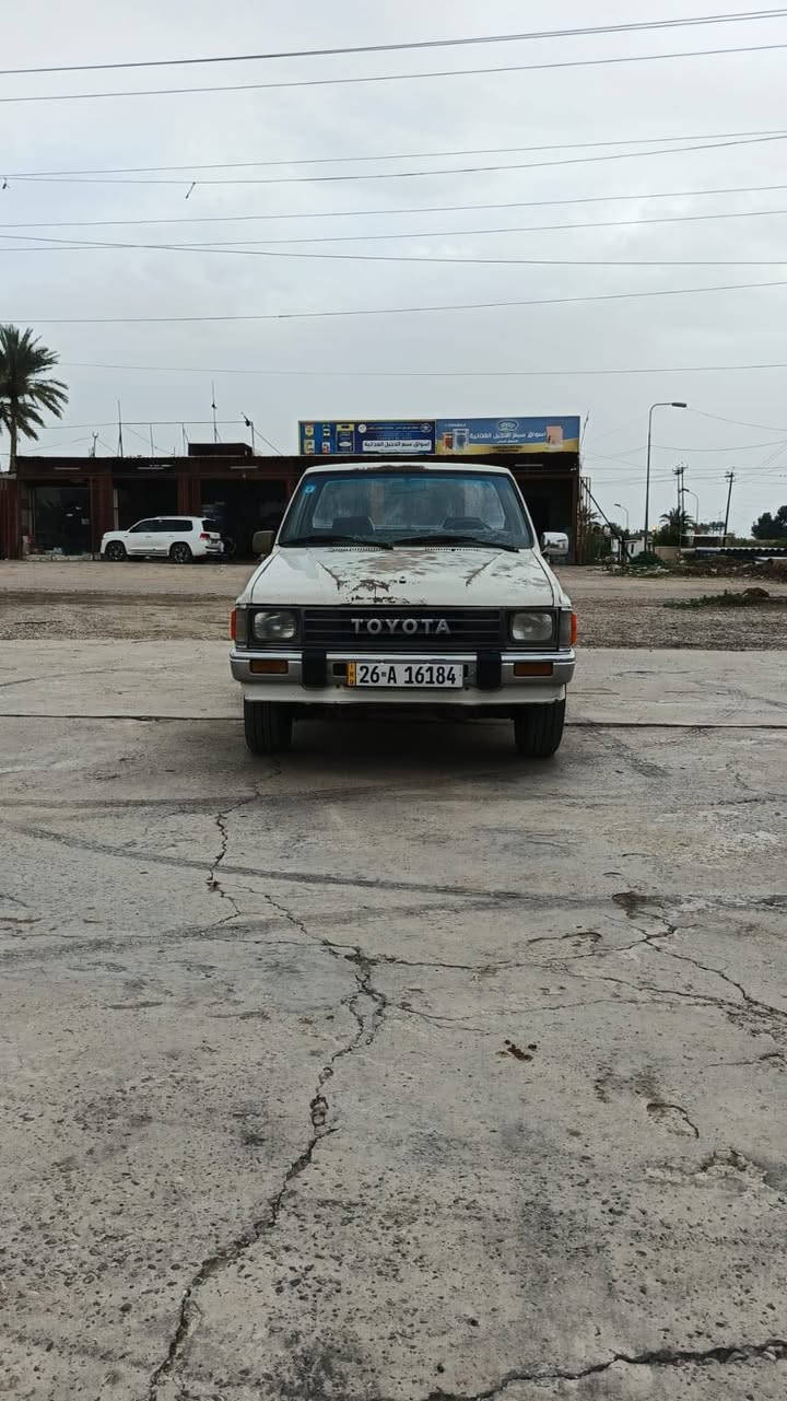 السلام عليكم بيكم تويوتا موديل 1988 رقم دولي انكليزي صلاح الدين بأسمي سيارة نظيفة بلادية تايرات جديدة وصدر جديد سنوية جديده  للتواصل على رقم التلفون......   ***********
...
...السعر على الخاص
