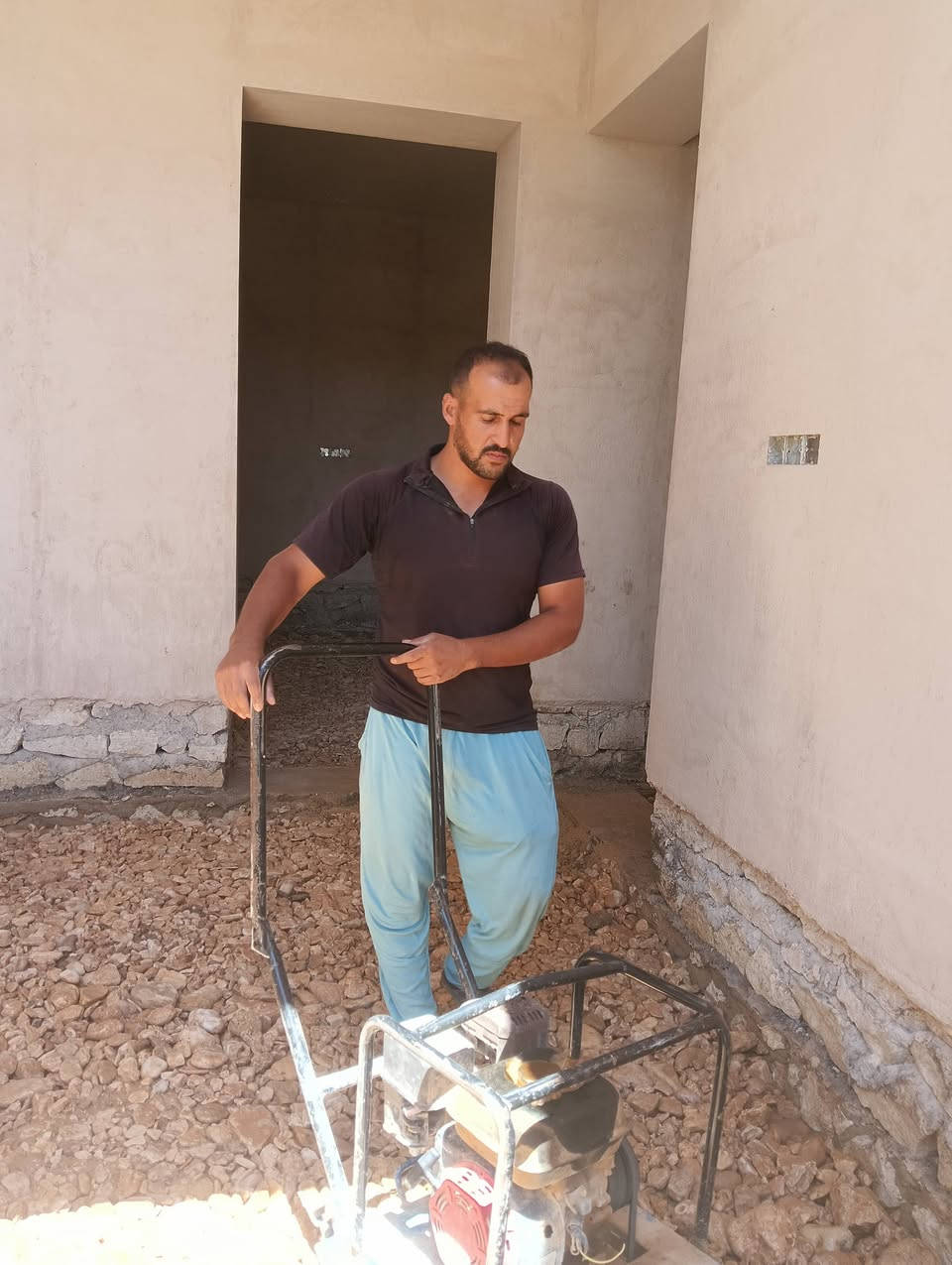 يوجد كادر كامل وسعار مناسبة
***********
