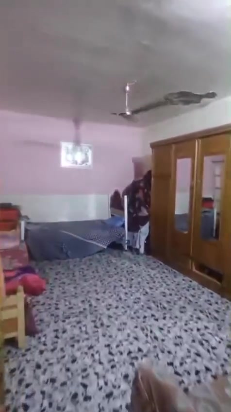 السلام عليكم يوجد بيت 240متر يحتوي على صاله واربع غرف نوم ومطبخ وحولي وخدمات في منطقة الدوانم بشارع بغداد بسعر 12000000مليون وبيه مجال
يوجد بيت مساحه 125 متر طابقين يحتوي على 3 غرف نوم وحده جوه و2 فوك درج داخلي ودرج خارجي وحده من الغرف سويت سعره8000000مليون وبيه مجال بس مستعجل

يوجد بيت مساحه 600 متريحتوي 3 غرف نوم وحديقة كبيره وصاله كبيره مطبخ كبير وخدمات سعره 16000000 مليون وبيه مجال بسيط بيع مستعجل 

يوجد بيت مساحه 90 متر يحتوي على غرفتين نوم وصاله وحولي ومطبخ وخدمات بالدوانم مكانهن سعره 65 مليون وبيه مجال
السلام عليكم يوجد بيت 240متر يحتوي على صاله واربع غرف نوم ومطبخ وحولي وخدمات في منطقة الدوانم بشارع بغداد بسعر 12000000مليون وبيه مجال


**إذا كنت صاحب هذا الإعلان وتريد حذفه لأي سبب، رجاءا أرسل رسالة إلى الدعم الفني**