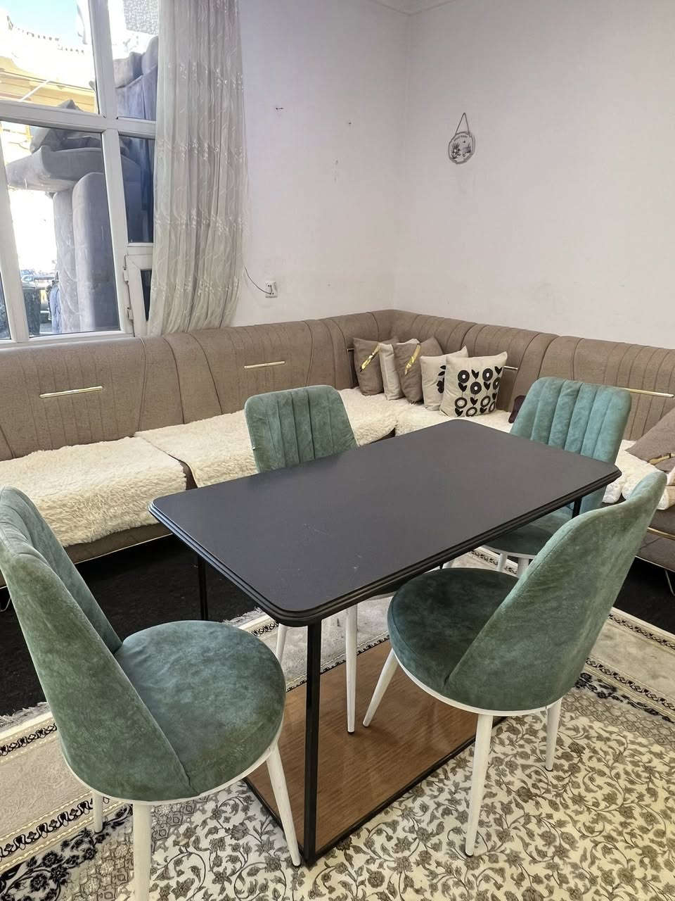 میز کورسی ٤ نەفەری پاک بیکیشە بی عەیبە 
لەهەولیر   نرخی گونجاوە


**إذا كنت صاحب هذا الإعلان وتريد حذفه لأي سبب، رجاءا أرسل رسالة إلى الدعم الفني**