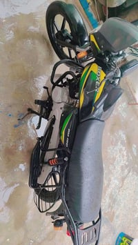 للبيع بوكسر موديل 20 اوراقه ضايعه كلش نضيف   السعر 800 وبي مجال   0772...