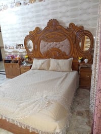 اسلام عليكم  غرفة النوم الصاج البيع العسر ٩٠٠ وبيه مجال الصوفية البسود...