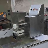 الى اصحاب الكافتريات رماية فلافل مستعمله استعمال قليل  شغاله وشغلها يخ...