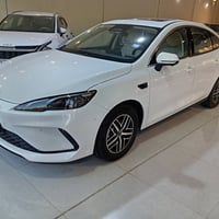 سيل ٥ فووول ١٣ كامره موديل ٢٥ ماشيه ٨ الاف الكلي بيها بارد بالباب الخل...