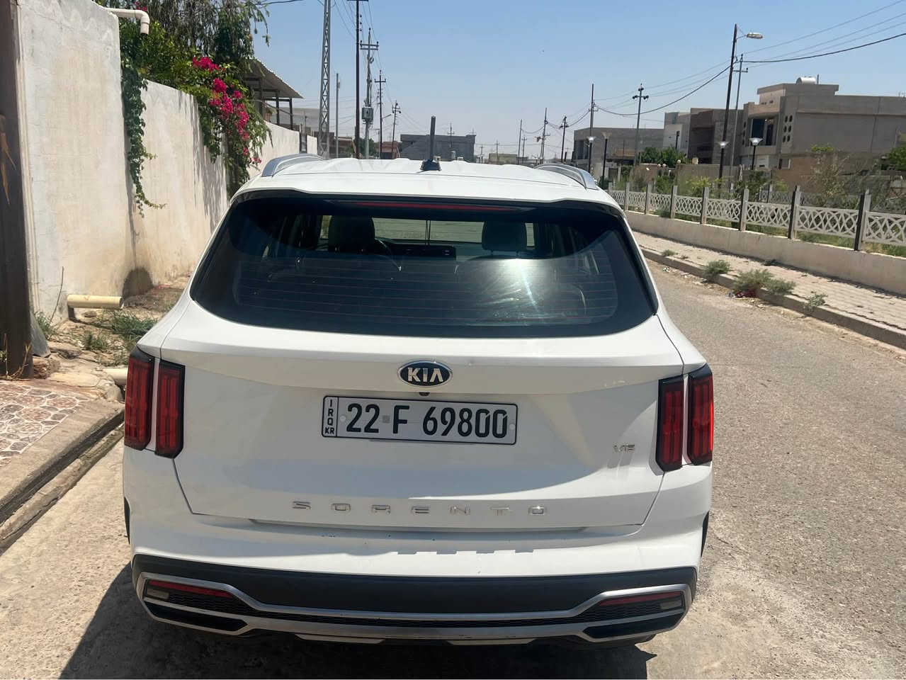Kia Sorinto
كيا سورينتو 2021 v6 المرغوب
مواصفات 
شاشه 
رادار 
كاميرا خلفيه 
حساس كاميرا 
كشن كهرباء 
تبريد دبل زون 
نص ديجيتال شاشه سايق 
وبعد هواي مواصفات 
سياره بيها شبر بونيد تعديل وصبغ pdr 
وجهه باب سكن وباب سكن خلفى تعديل pdr موجود بالصور 
سياره مكفوله شرط الفحص ،رقم صاحب السياره *********** Singapore
