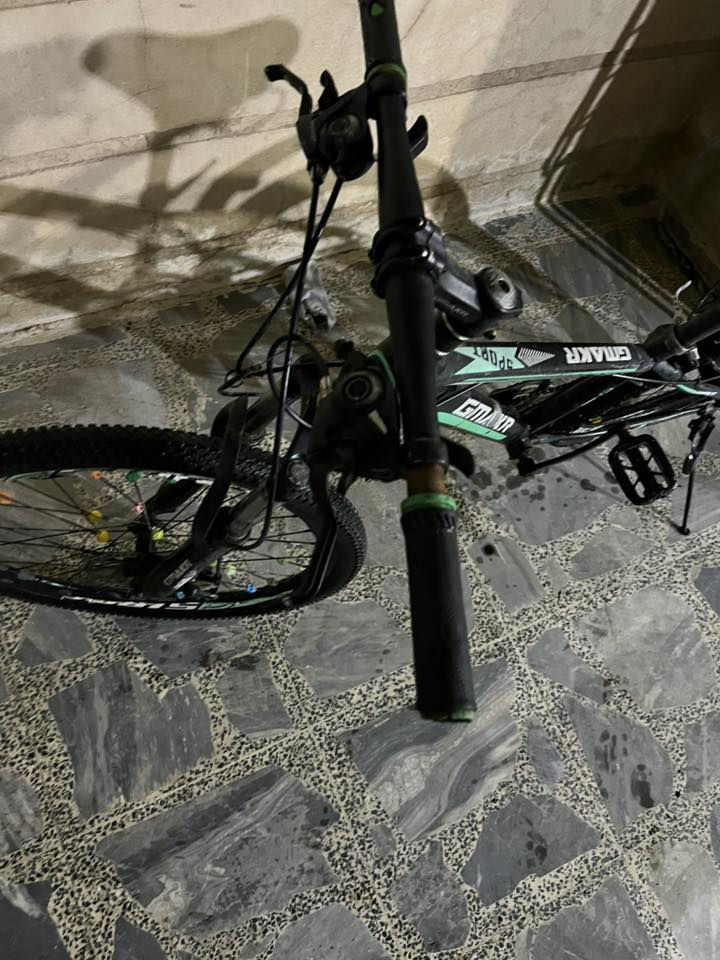 السلام عليكم دراجة هوائية 🚴‍♂️البيع من شركة كيمو العالمية بايسكل جداً ممتازة لي عطل مابيه ايريك امامي خلفي دبل امامي خلفي تايرات جدد السعر 75وبي مجال اي استفسار اتصل على ***********موجود فيس وتساب
