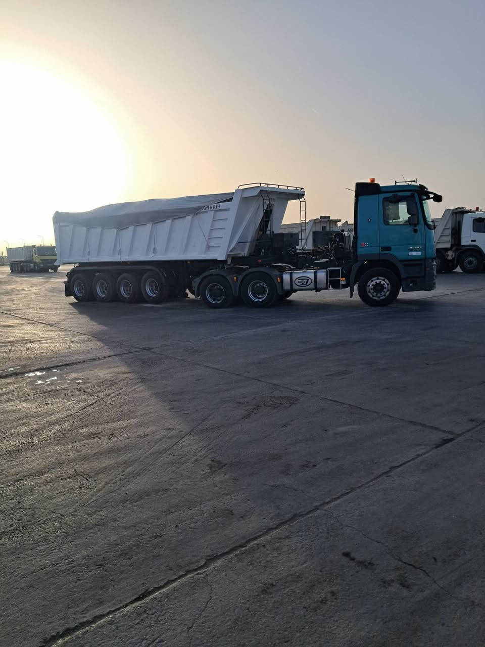 سلام عليكم اكتروز للبيع موديل 2006 شاصي 26 مجموعه سبرنك دخول جديد السياره عربانه 2026 شاكر حداد للاستفسار.اكثر الاتصال على الرقم ***********
