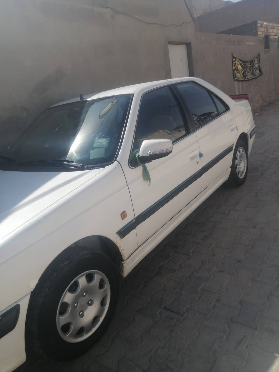 السلام عليكم بيجو بارص موديل 2011 مكينه نضيفه كهربائيات كله شغاله سنويه لل 2027 شرط تحويل السعر 38 المكان ديوانيه الاستفسار ***********
