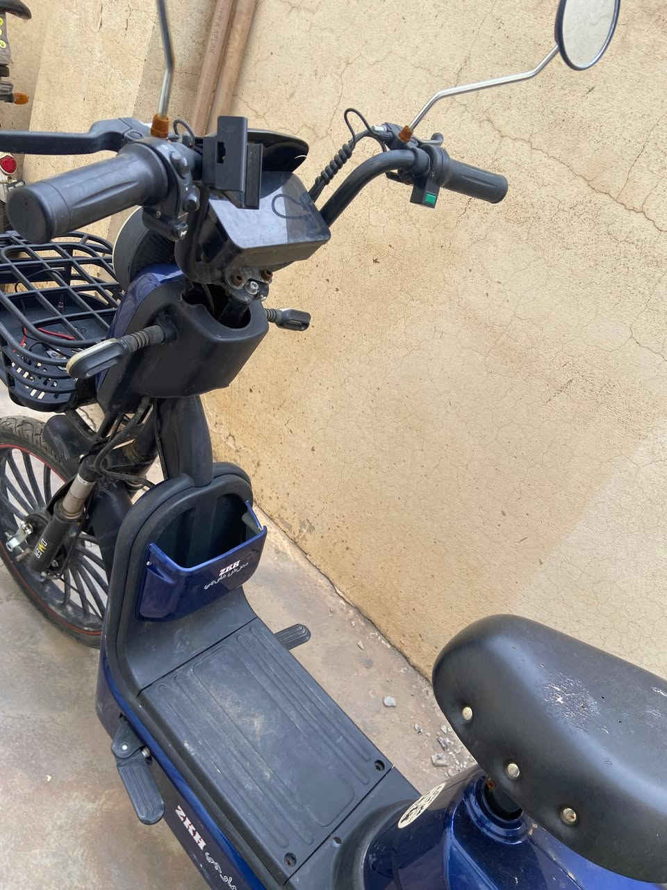 دارجات شحن بس نقص بطاريات الي يفيدا يتفضل خاص ***********
