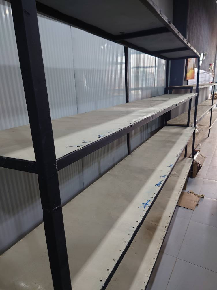 ئەم ڕەفانە بۆ فرۆشتن ٣٠مەترە
نرخی زۆر گونجاوە

سلێمانی
*********** واتس ئەپ السليمانية, العراق
