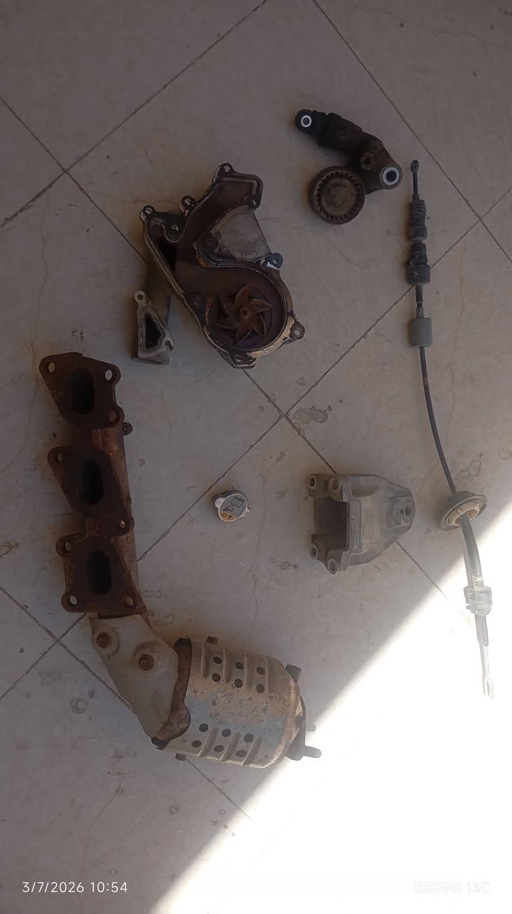 ادوات موهافي بلاد
قبق راديتر 
راديتر 
دكشن ايسر 
مشط
واتر بم
واير مشط تابع للمشط
لكط اليعجبك وراسلني ***********
