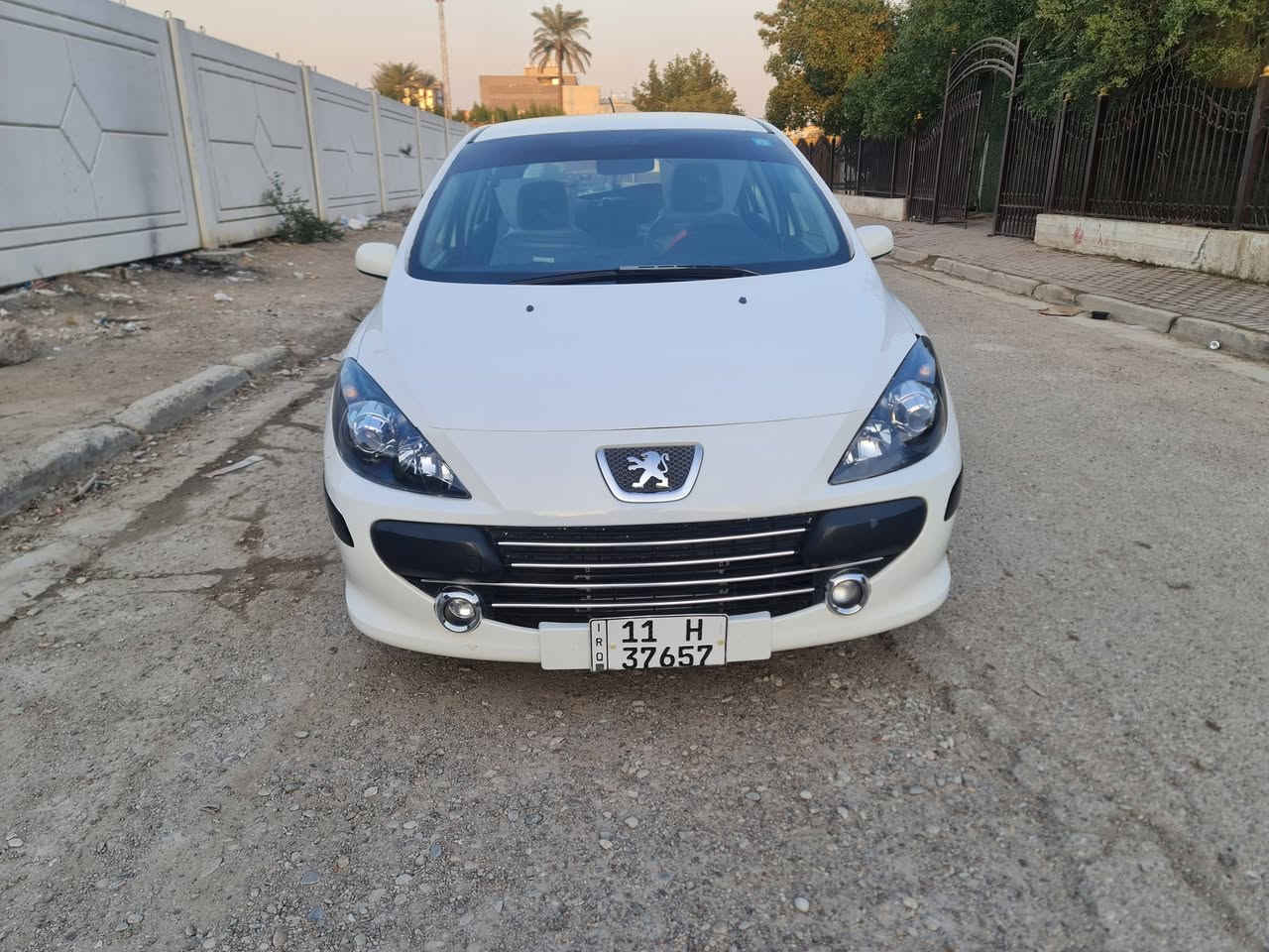 بيجو فرنسي موديل ٢٠٠٦ جاهزه السياره كير محرك تبريد صدر تخم تاير بدون حادث او ضربه بيه صبغ بل داير جاملغ خلفي
السعر ٦١
للإستفسار *********** وبيه مجال قليل الشراي ايخابر مامتواجد عل فيس مكانها البلديات
