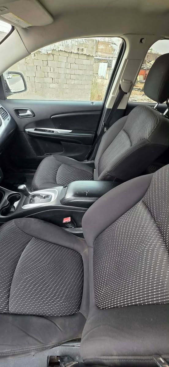 سياره دوج جورني سياره جديده شركه قتصاديه متوم وكامل عائليه ٧ راكب مديل 2018 البصره ***********
