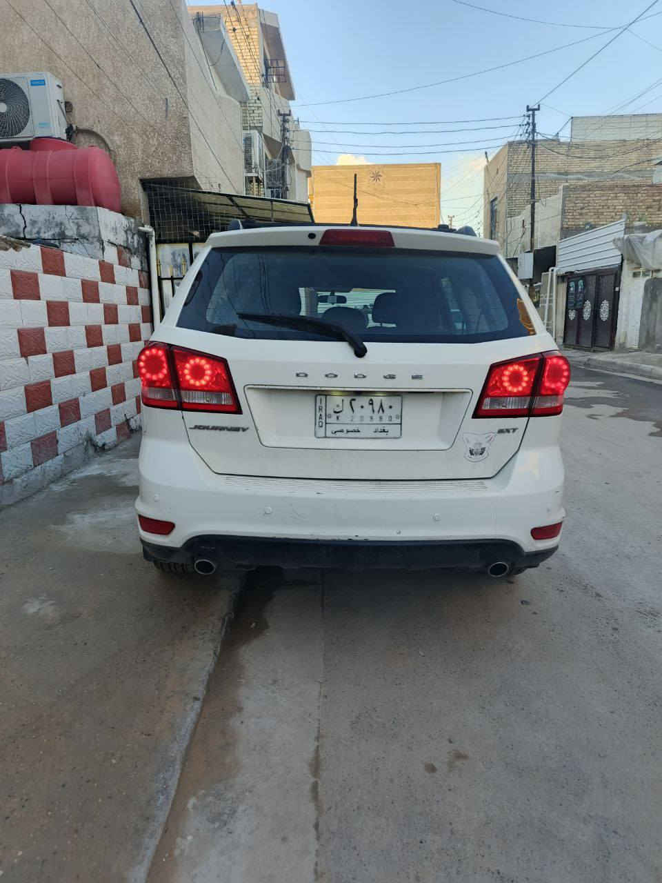 سلام عليكم دوج جورني مديل ٢٠١٤ 
٦ سلندر ٧راكب ٣ قطع تبريد
داخل مخمل أرضية جلد تغليف سيارة بيهة منظومة غاز ٦٠ لتر كلشي شغال بسيارة ما بيهة دكمه نقص تايرات+ باتري+ صدر امامي خلفي كله جديد 
حادث سيارة جاملغ وبنيد بدون دواخل بدون ايرباك سليم كلهه
السعر ١٣٠ بي مجال عنوان بغداد الشعب 
***********
***********
