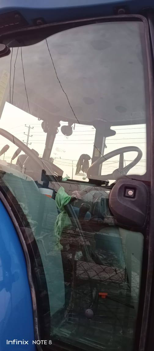 مستعجل على البيع نيو هولاند حجم 110 موديل 19 مكفوله كفاله عامه وضع الشركه برغي ما مفتوح بيها عنوان ذي قار سوق الشيوخ موبايل ***********
