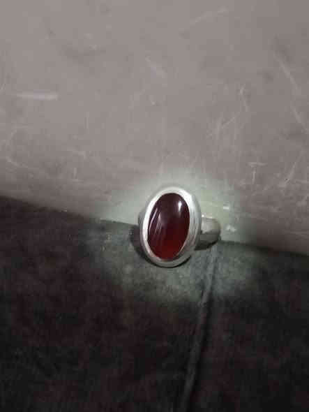 يماني كرزي طبيعي  صياغه الامير  فضه 990 
قياس الخاتم 20/ 21
2 سانتيم اله ربع 
السعر علق يوصلك بالتعليق
***********
